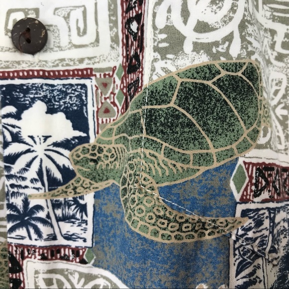 Vintage ROYAL CREATIONS Hawaiian Aloha Shirt M - Picture 4 of 7